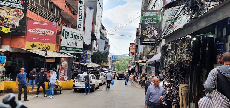 La estafa y la detención se registraron en un local comercial del microcentro de Ciudad del Este.