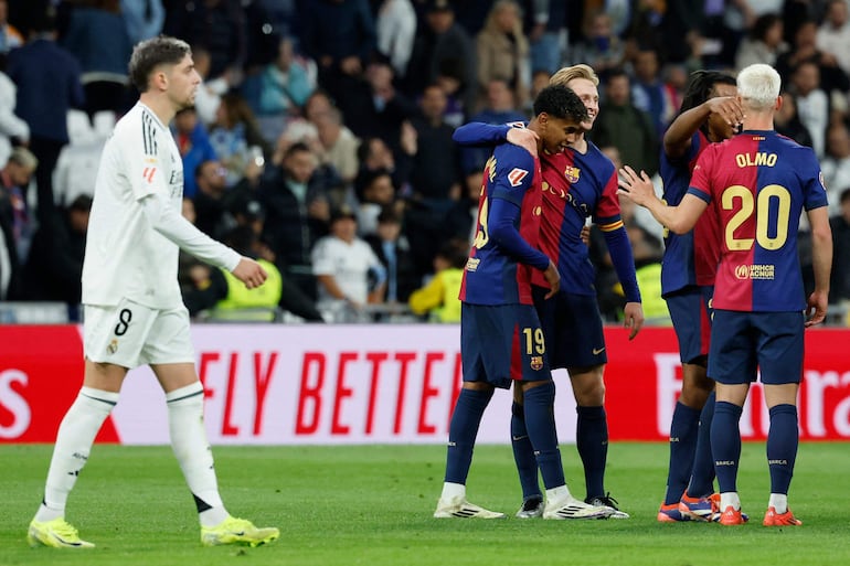 Barcelona goleó al Real Madrid en el Santiago Bernabéu.