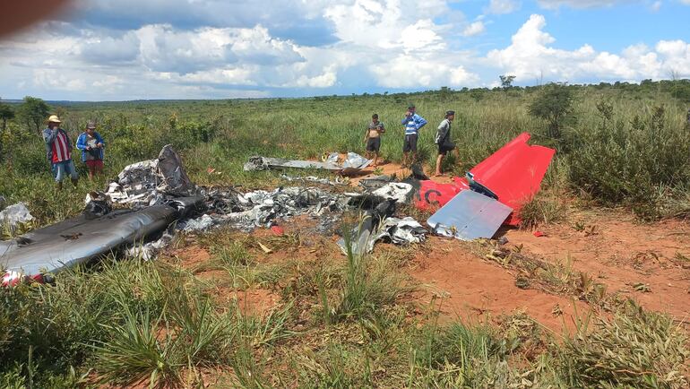 Una avioneta cayó este domingo en la comunidad Río Verde, distrito de Curuguaty.