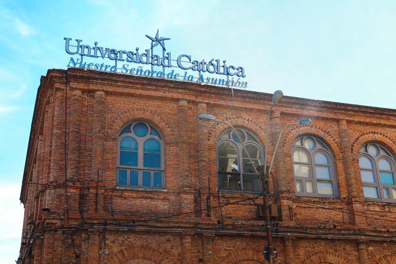 La Universidad Católica “Nuestra Señora de la Asunción” cumple 64 años de compromiso de la Iglesia Católica con el Paraguay.