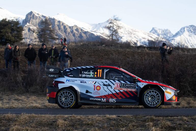 Thierry Neuville es el líder en Montecarlo