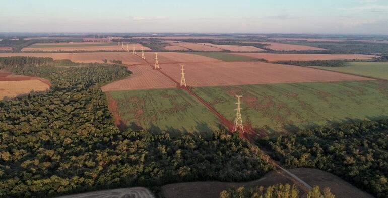 La venta de los bloques de potencia proyectada sería en extra alta tensión, es decir en 500 kV.