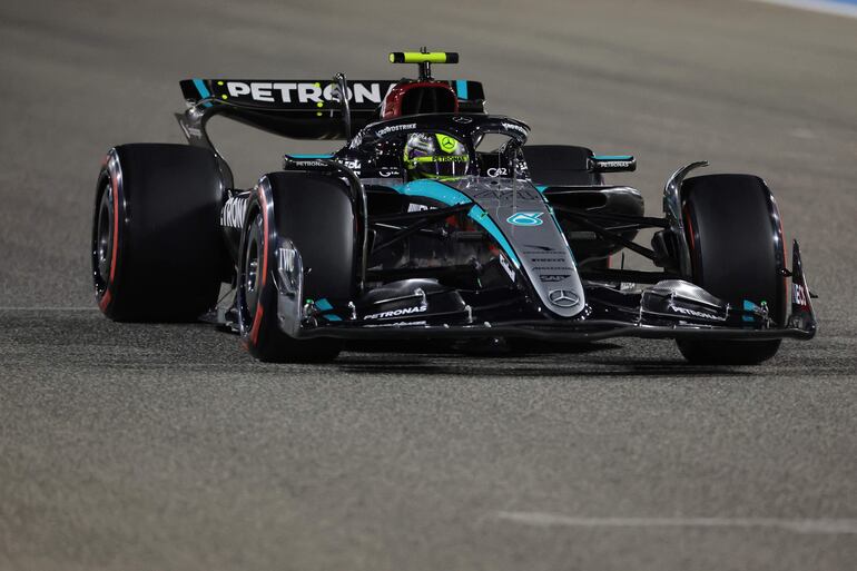 Lewis Hamilton fue el mejor en el segundo entrenamiento libre en la F1