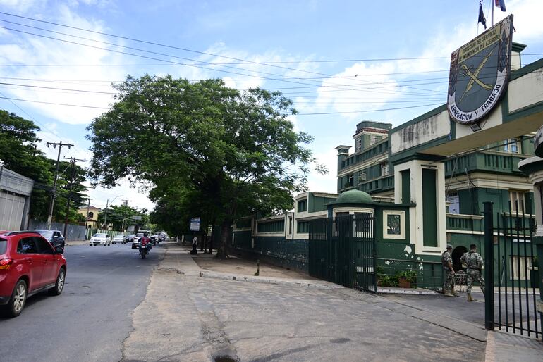 Indígenas que ocupaban la vereda de la Intendencia Militar, sede del Indi, sobre la avenida Artigas, regresaron a sus comunidades antes de Año Nuevo.