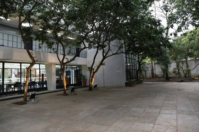 Biblioteca Nacional, Asunción, Paraguay.