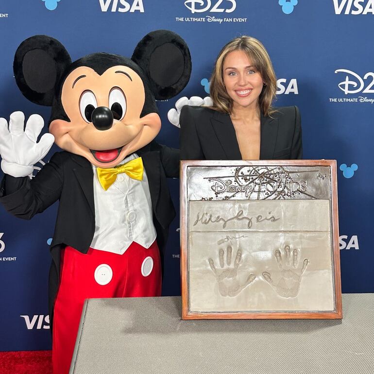 Miley Cyrus, feliz tras ser nombrada "Leyenda de Disney" a sus 31 años.