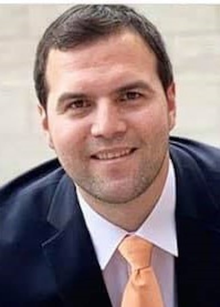 Eduardo de Barros Barreto, hermano del ministro del Mades, Rolando Barreto.