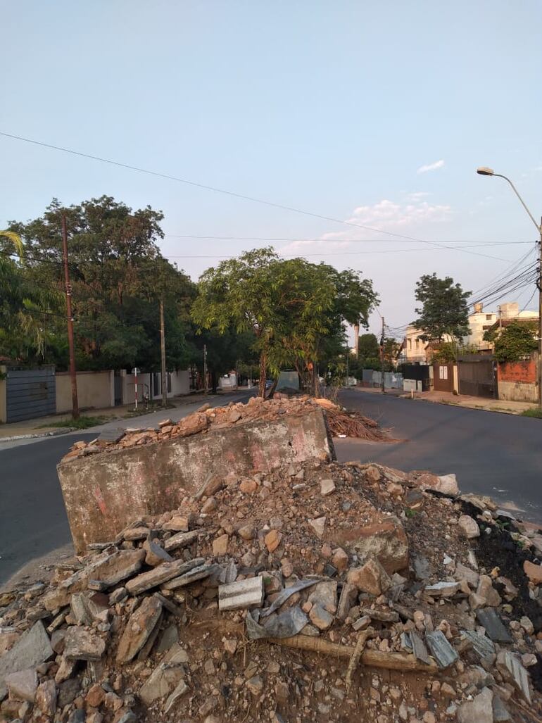 Así se encuentran las obras de la avenida Carlos A. López esta mañana.