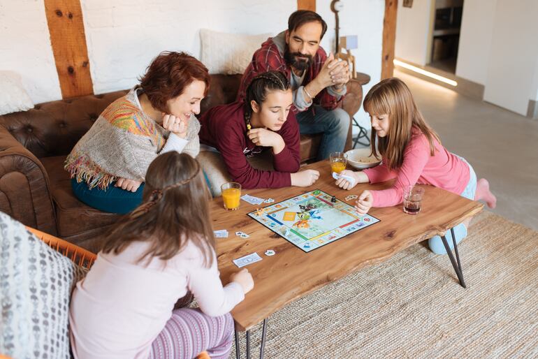 Los juegos de mesa son perfectos para pasar el tiempo y generar momentos para compartir en familia.