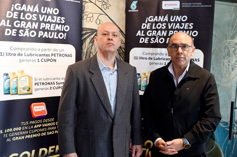 Aldo Miguel Estigarribia y Jorge Cáceres durante el lanzamiento.