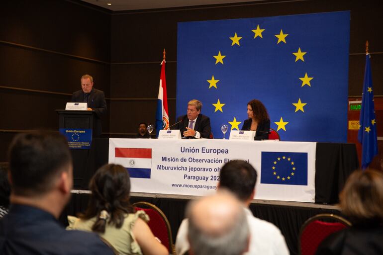 Conferencia de prensa de la Unión Europea sobre su Misión de Observación Electoral.