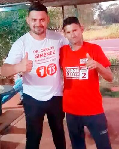 Luis Miguel Paredes Vega (blanco), haciendo campaña por Carlos Giménez que le valió ingresar al MAG.