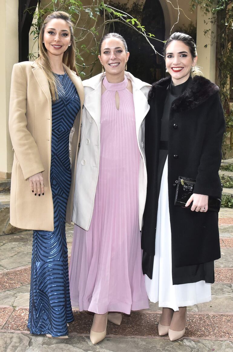 Andrea Ribeiro, Natalia Grabowski y Ana Bogarín.