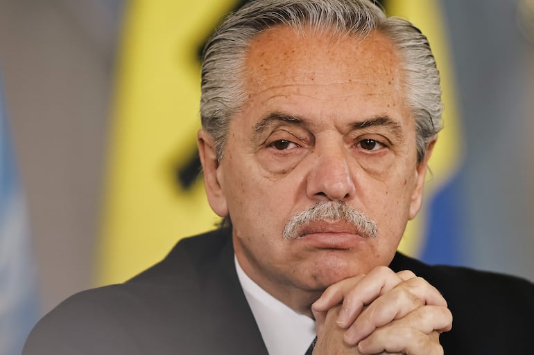 Fotografía de archivo del 12 de septiembre de 2023 del presidente de Argentina, Alberto Fernández, durante la II Conferencia de América Latina y del Caribe sobre Operaciones de Paz de la Organización de las Naciones Unidas (Alconu), en Buenos Aires (Argentina).