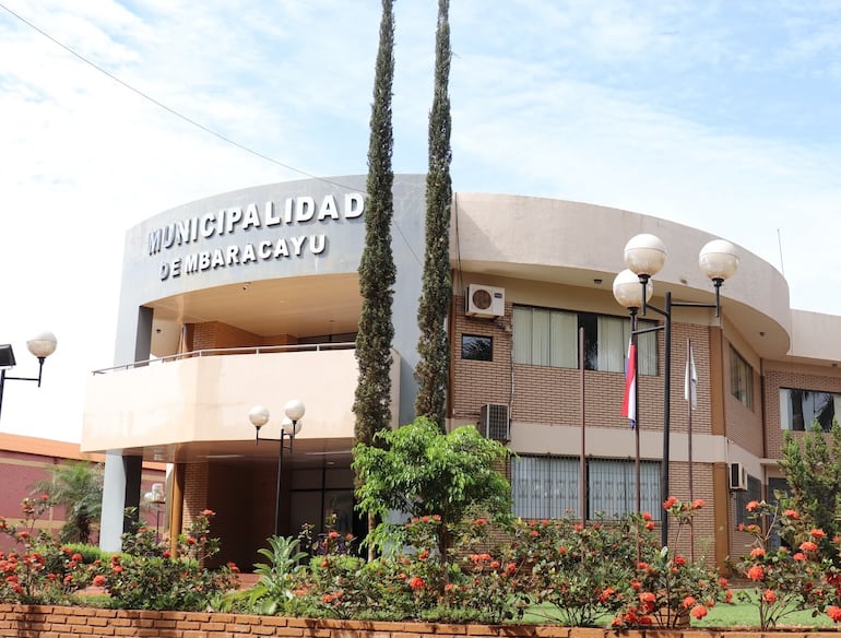 En el municipio de Mbaracayú queda prohibido hacer publicidad en idiomas extranjeros.