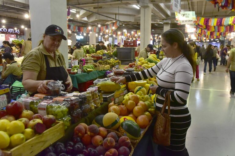 La feria Agroshopping dispone de variedad de productos frescos.