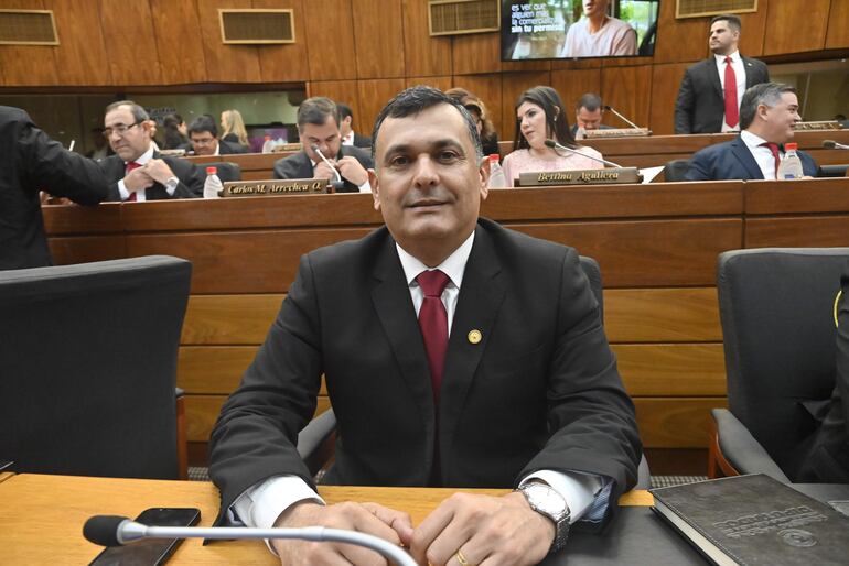 Diputado Édgar Olmedo (ANR, FR) fue electo representante titular de la Cámara de Diputados ante el Consejo de la Magistratura. 