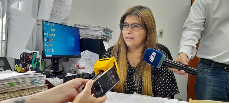 La doctora María Carmen Cardozo, directora general interina de la Asesoría Jurídica del Indert.