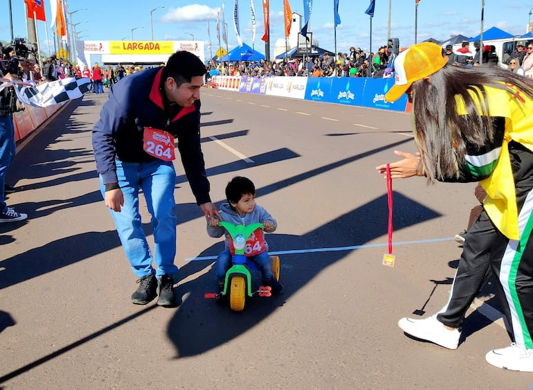 Un pequeño gran corredor de la modalidad  triciclo.