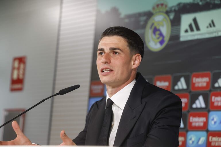 Acto de presentación del jugador Kepa Arrizabalaga como nuevo jugador del Real Madrid, este martes en la ciudad deportiva de Valdebebas (Madrid). Arrizabalaga ha sido cedido por el Chelsea FC y estará vinculado al Real Madrid durante esta temporada hasta el 30 de junio de 2024.