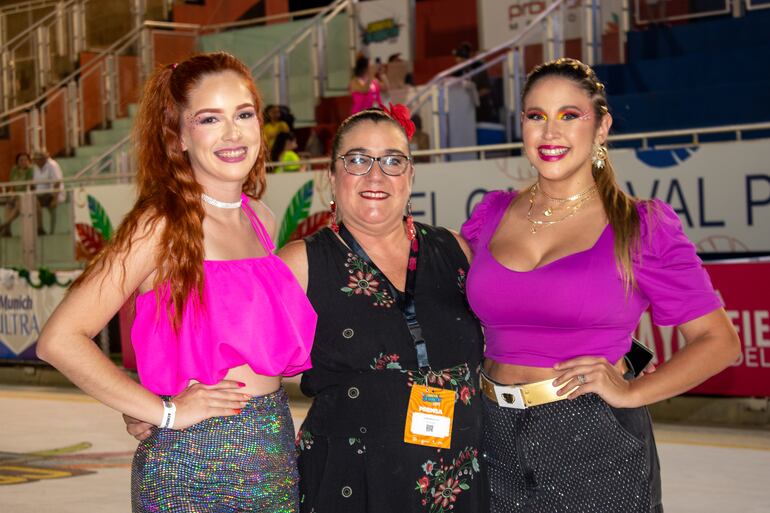 Romina Godoy, Cecilia Nicolicchia y Cristal Samaniego.