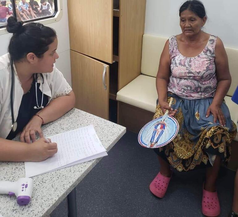 En Tupãsy Ykuá se encuentra otros puestos sanitarios dóndde en esta semana estuvieron atendiendo a algunos nativos que se ssintieron sofocados por el calor.