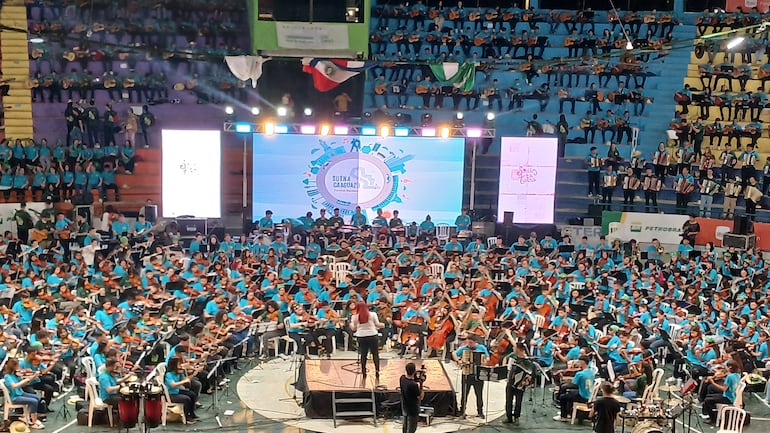 Imágenes del mega concierto “Suena Caaguazú”, organizado por Sonidos de la Tierra.