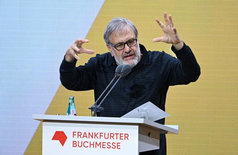 El filósofo Slavoj Zizek causó polémica en la inauguración de la Feria del Libro de Frankfurt