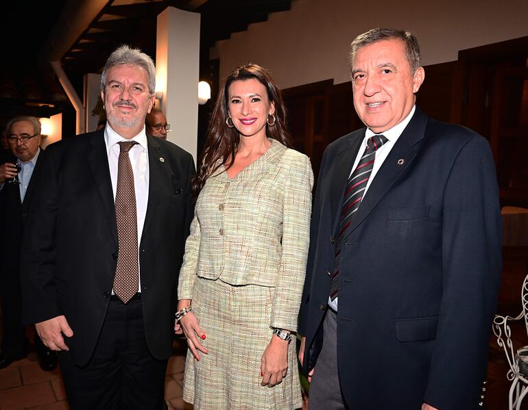 Enrique Duarte, Carina Daher y Gerardo García.