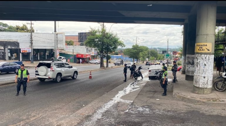 Policía Nacional realiza operativo de control ante encuentros deportivos de la fecha.