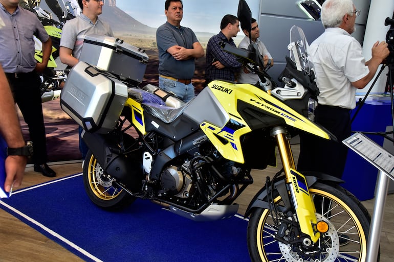 La V-Strom 1050 es una motocicleta para conquistar la aventura.