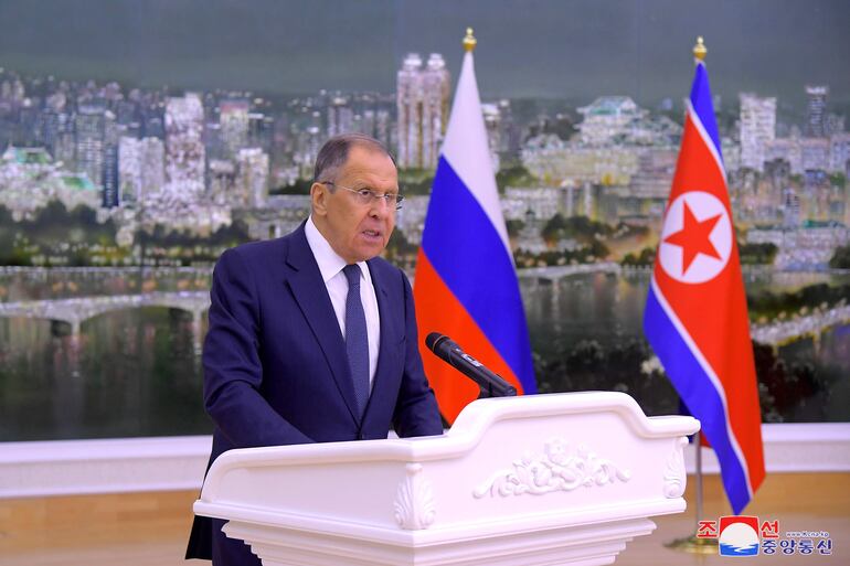 El ministro ruso de Exteriores, Serguéi Lavrov, este jueves en Pionyang, Corea del Norte.