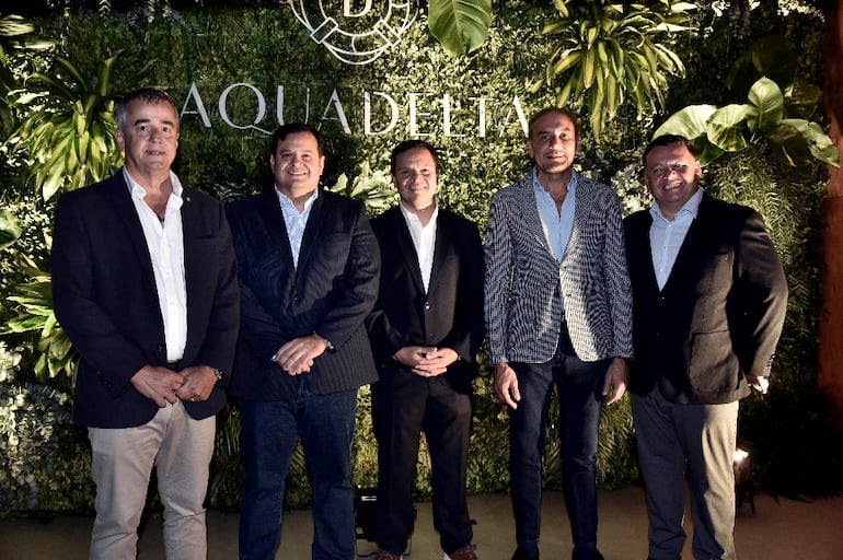 Fernando Talavera, Jorge Figueredo, Ernesto Figueredo, Tony Ortellado y Aníbal Figueredo.