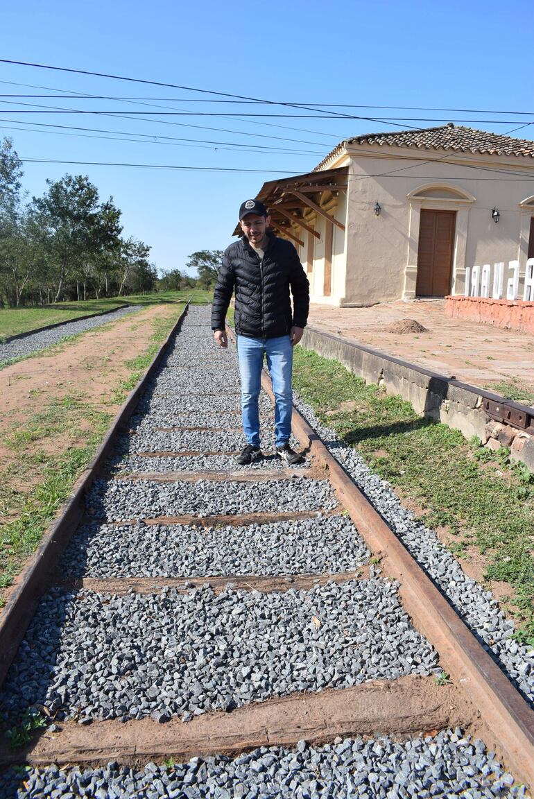 El intendente Marcelo Simbrón  (ANR-HC) realizó la denuncia y lamentó el hurto porque tienen previsto desarrollar el "Tren de los Cerros".