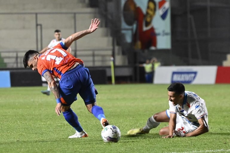 Nacional y 2 de Mayo no tuvieron contundencia y se conforman con el empate sin goles