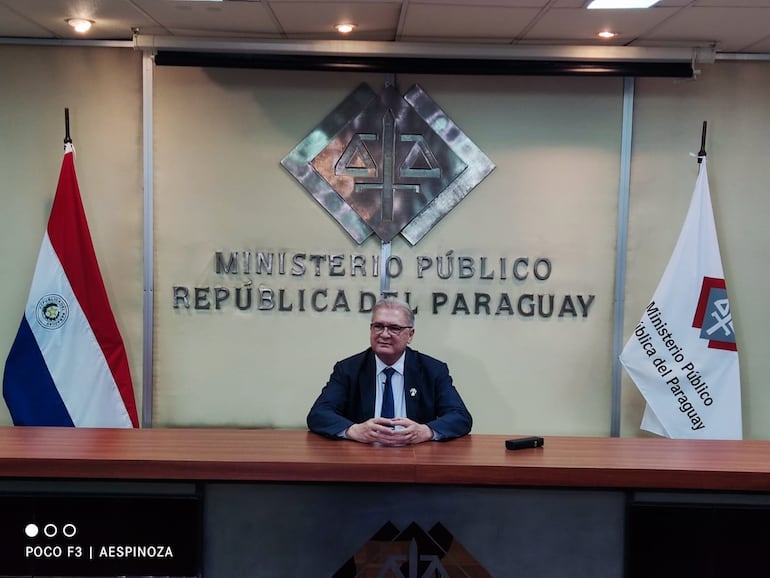 Emiliano Rolón Fernández, fiscal general del Estado,  dio ayer una conferencia de prensa en la sede del Ministerio Público.