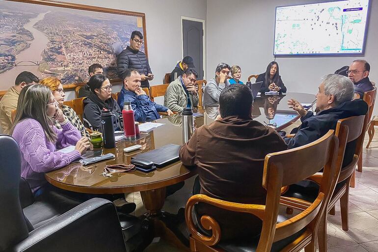 Es la primera reunión del consejo analizaron un informe técnico sobre la puesta en funcionamiento de los buses eléctricos.