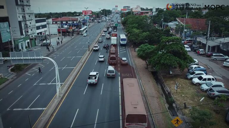 Salida de bus del carril exclusivo.