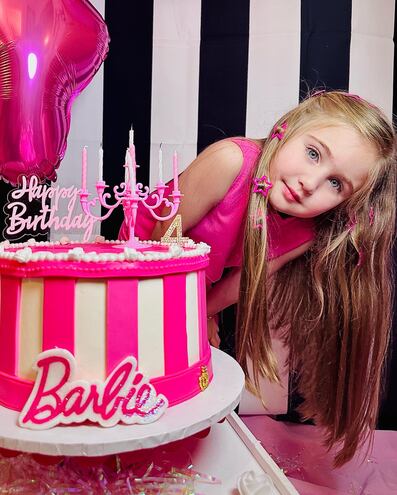 Dakota Báez Conde celebró sus cuatro años con una fiesta temática de Barbie.