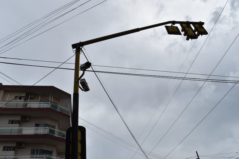 Con las cámaras de vigilancia esperan reducir el número de infracciones a las reglas de tránsito y así diminuir la cantidad de accidentes.