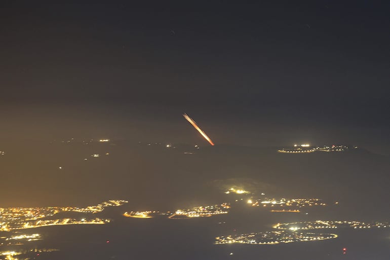 Misiles son lanzados desde territorio libanés hacia el norte de Israel.