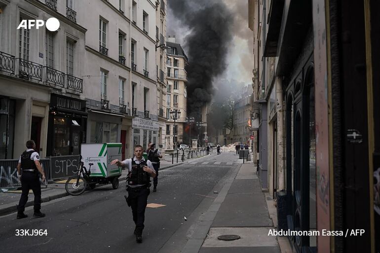 Incendio en Paris dejó varios heridos.