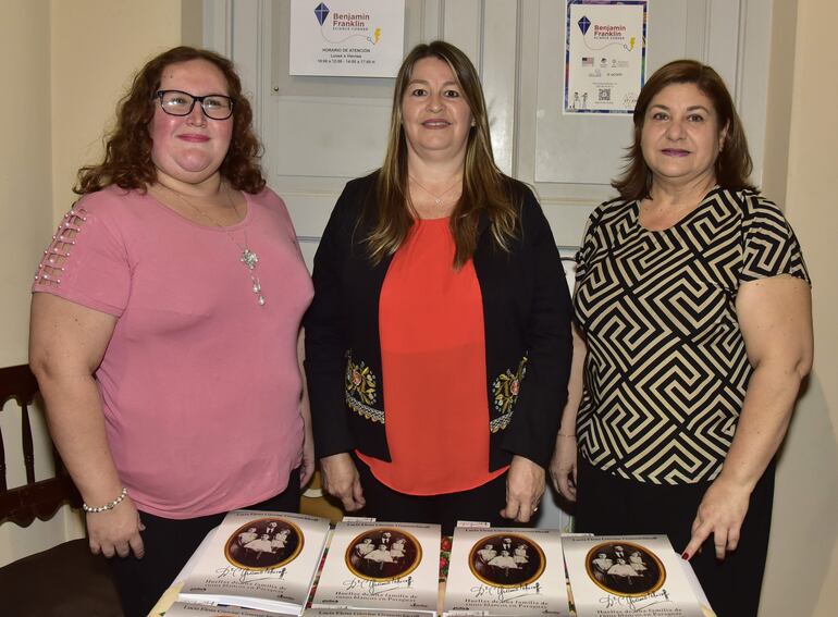 Ruth Ruíz, Nilda Clerici y Rosanna González.