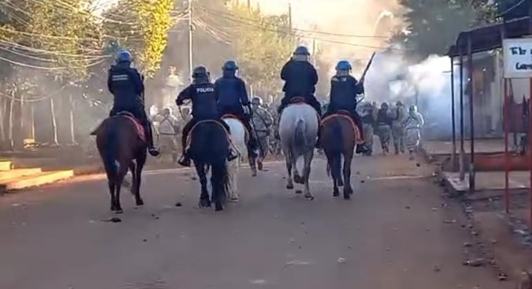 Un violento enfrentamiento se registró esta mañana en la zona del asentamiento Belén.