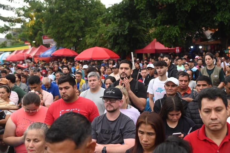 Diputado cuestiona a Peña por ausentarse en Caacupé e ir a reinaugurar Notre Dame