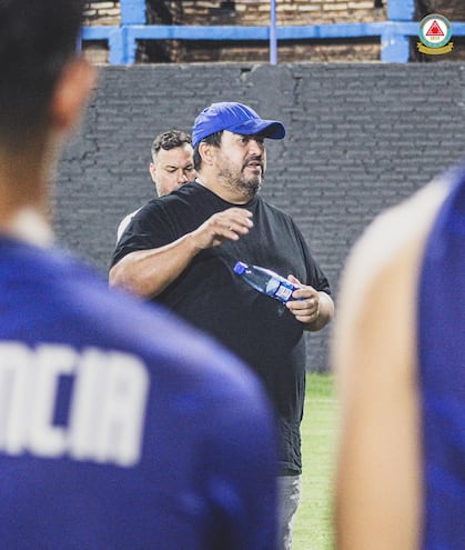 Humberto Antonio García Ramírez (49 años), nuevo entrenador de Resistencia Sport Club, de la División Intermedia. (Foto: @ResiSportClub)