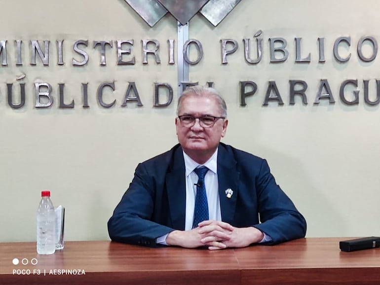 Emiliano Rolón Fernández, fiscal general del Estado.