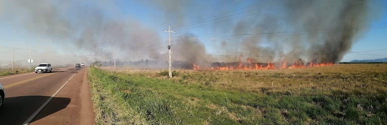 El incendio habría sido ocasionado por cazadores furtivos.