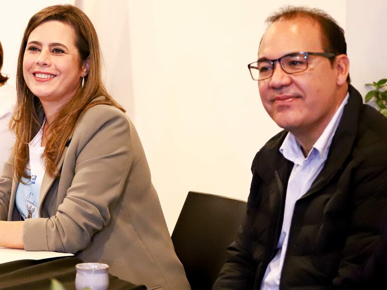 Fotografía de archivo: la senadora Kattya González y el presidente del PLRA, Hugo Fleitas.