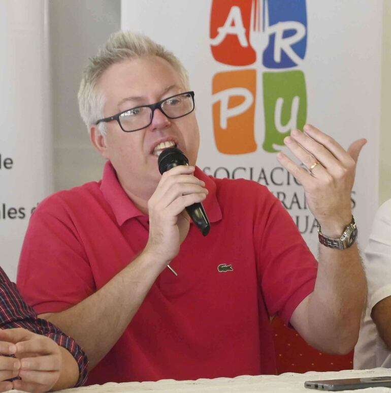 El presidente de la Asociación de Restaurantes del Paraguay, Oliver Gayet.